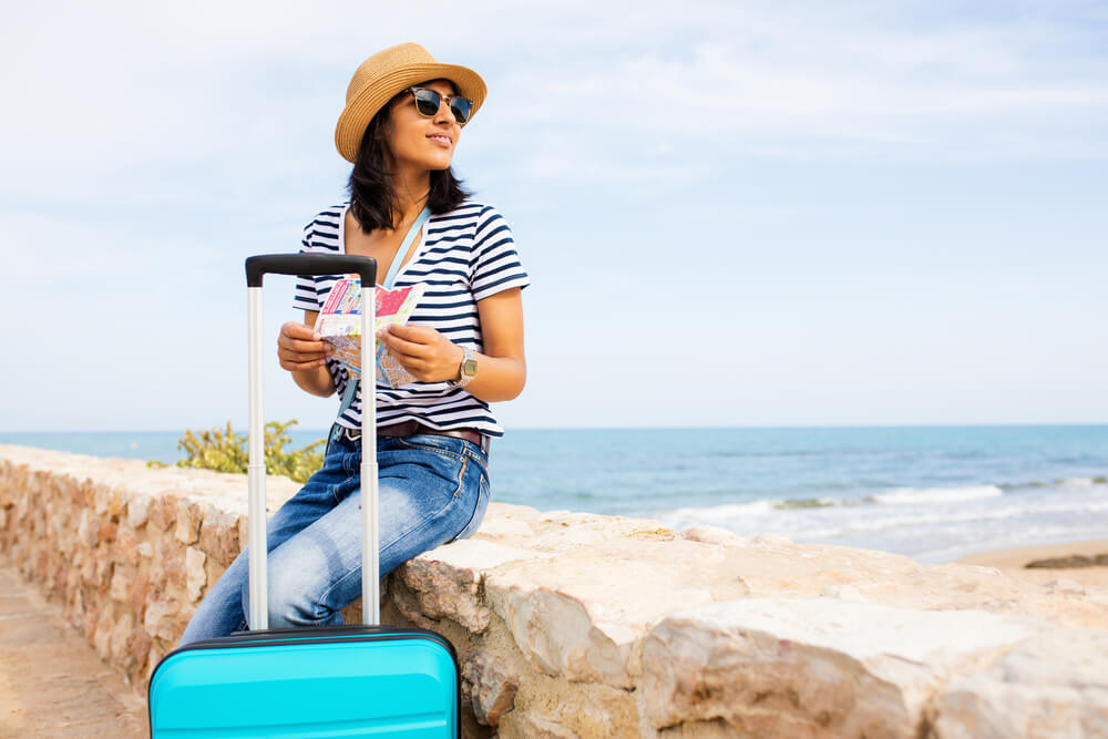 Bagajul pentru mare - hainele si accesoriile esentiale pentru fiecare zi de vacanta